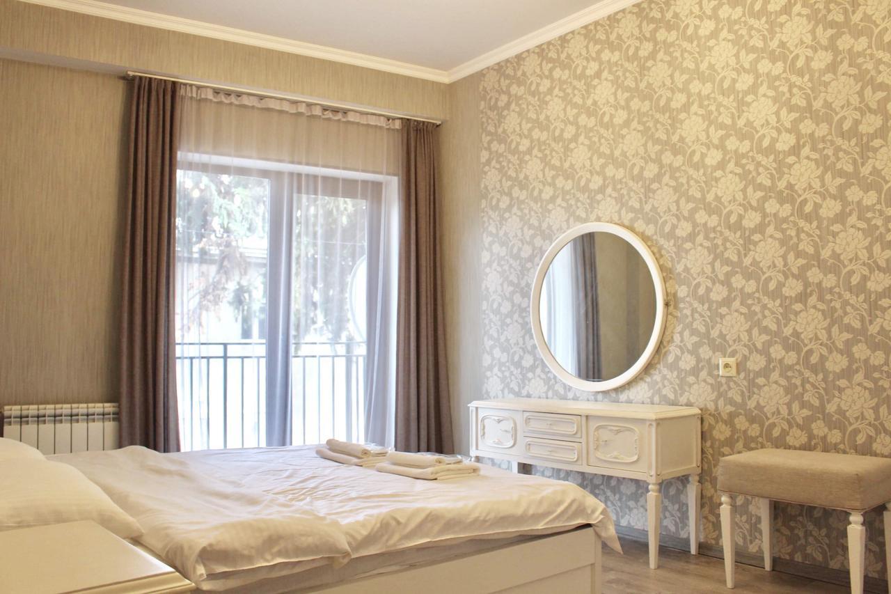 Genacvale Apartment Tbilisi ภายนอก รูปภาพ